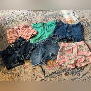 LIKE NEW shorts lot 5T
